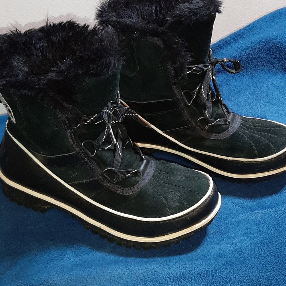 Sorel snow boots ladies